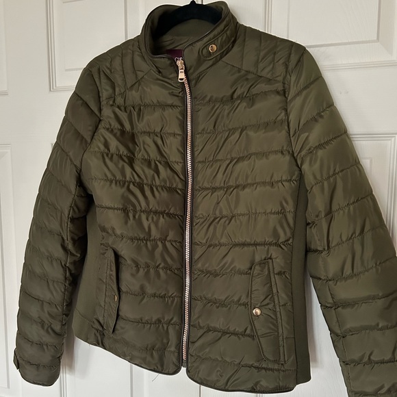 Lightweight Puffer Jacket - Picture 5 of 11